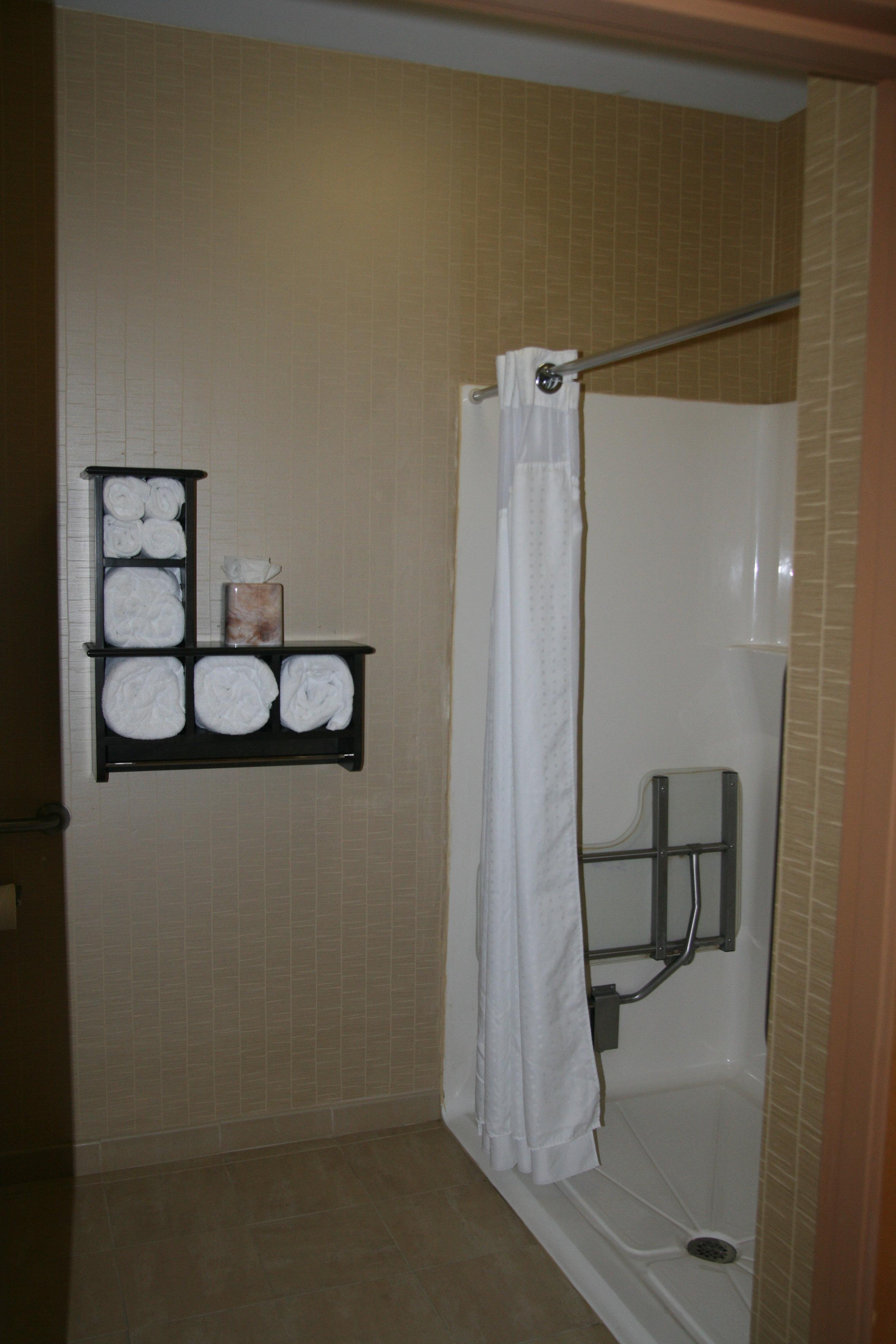 Holiday Inn Express Hotel & Suites Vineland Millville By Ihg Exterior foto