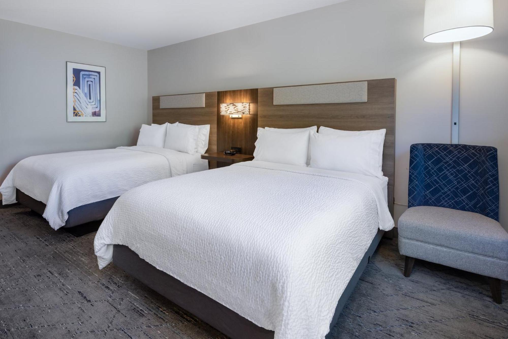 Holiday Inn Express Hotel & Suites Vineland Millville By Ihg Exterior foto
