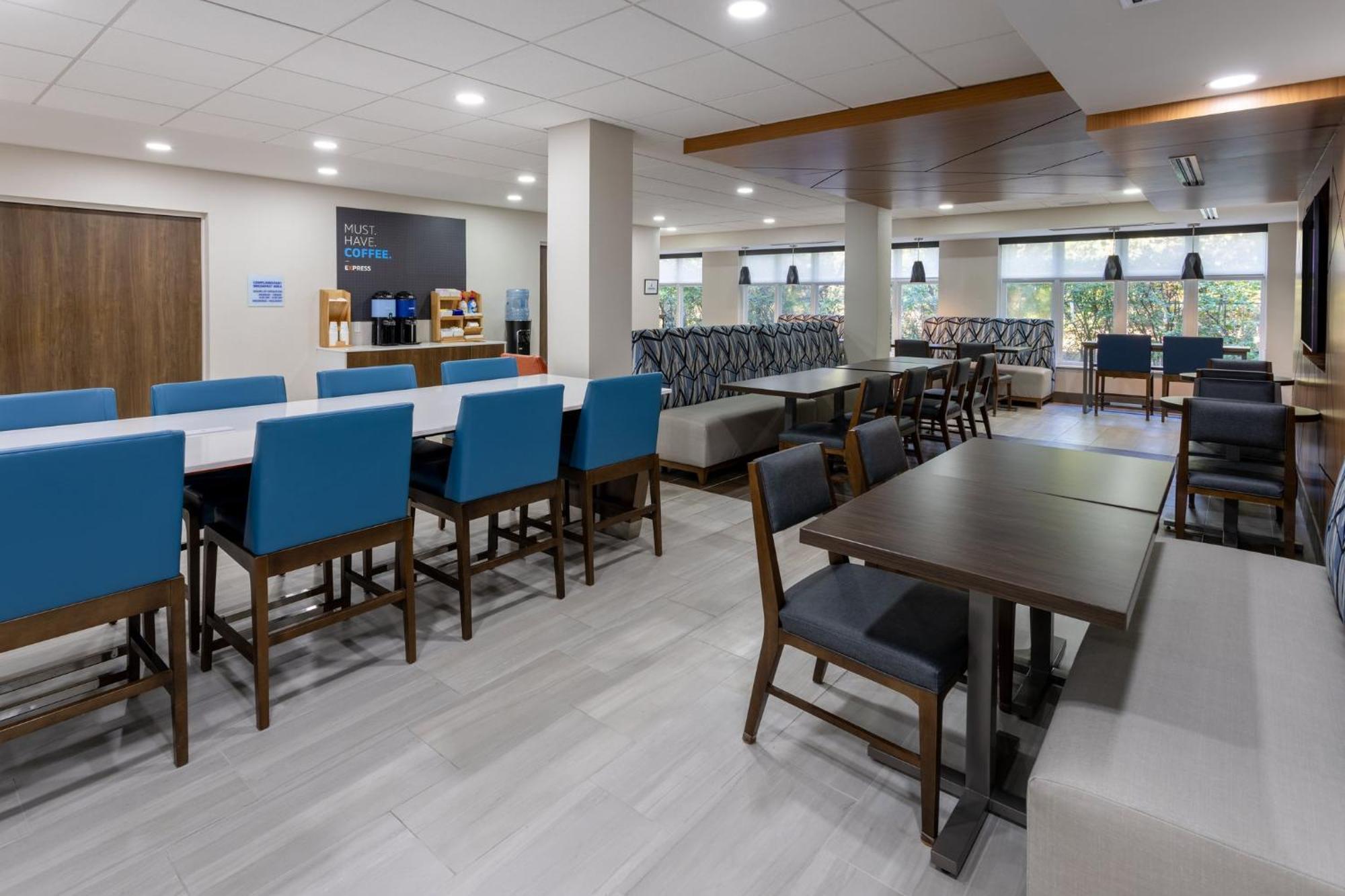 Holiday Inn Express Hotel & Suites Vineland Millville By Ihg Exterior foto