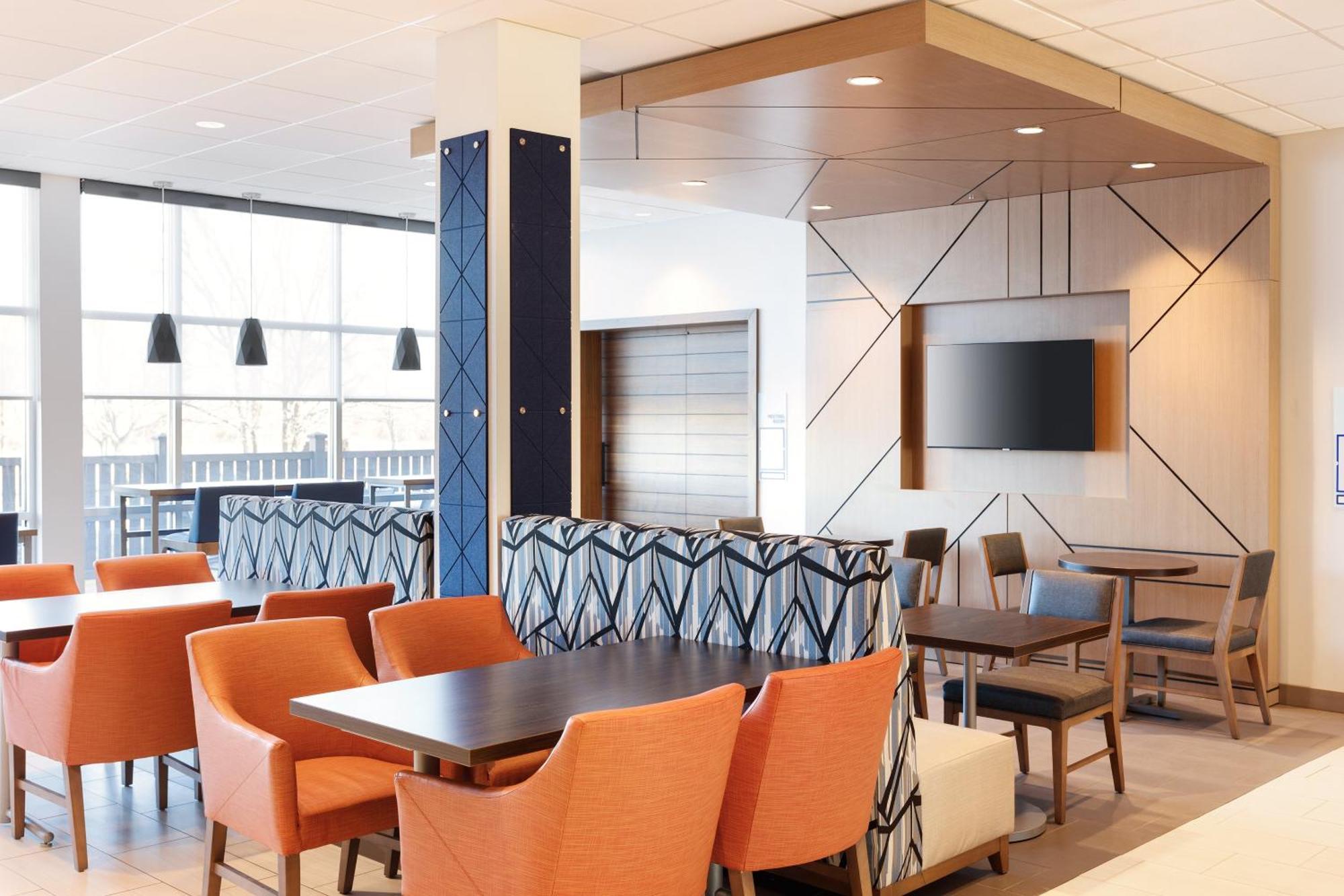 Holiday Inn Express Hotel & Suites Vineland Millville By Ihg Exterior foto