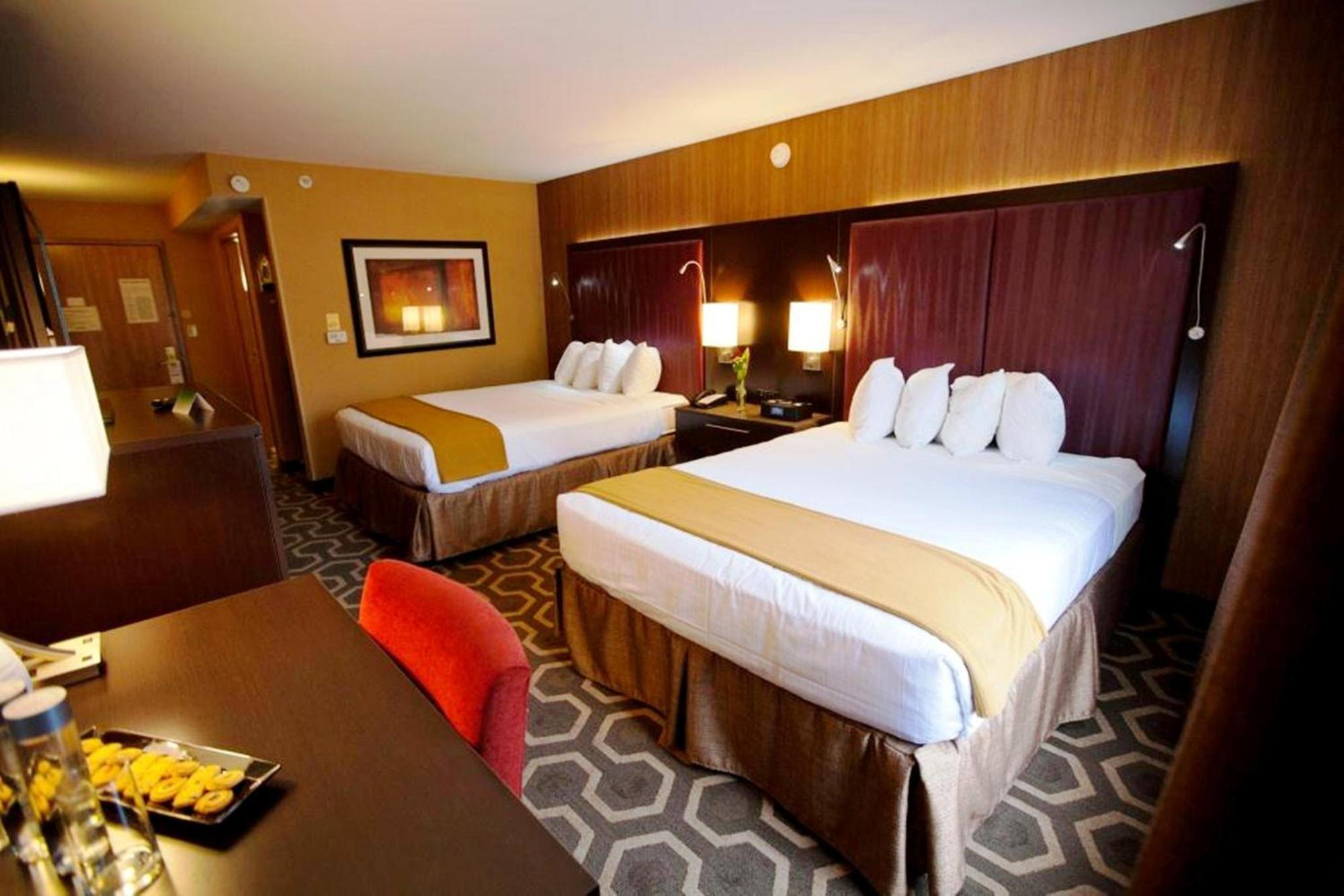 Holiday Inn Express Hotel & Suites Vineland Millville By Ihg Exterior foto